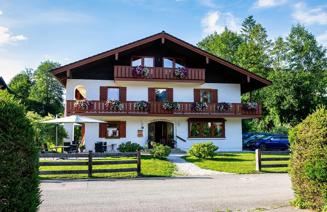 Hotel Garni Landhaus Sonnenstern-1